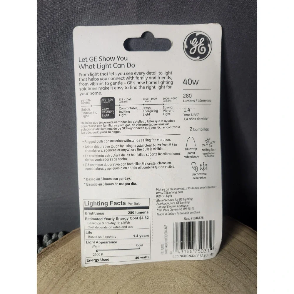 GE Crystal Clear Candlabra Bulb 40W 280 Lumens~NEW‎ IN PACKAGE